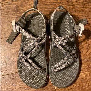 Chacos size 5 girls